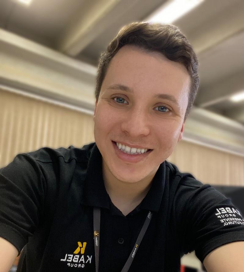 De Jovem Aprendiz a Assistente de RH: a trajetria de Johnatan Luz na indstria